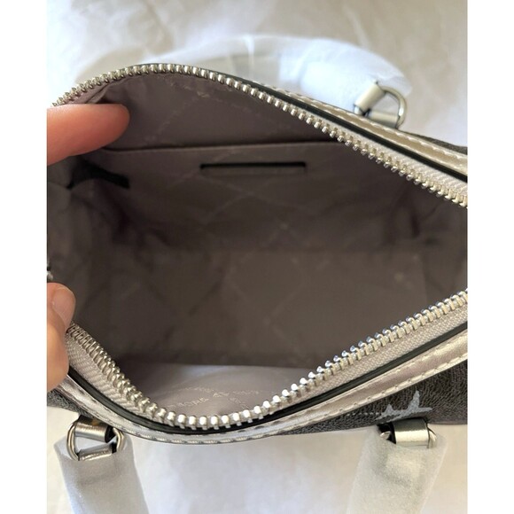 New Michael Kors Travel Small Duffle Crossbody Black Multi - Picture 5 of 6